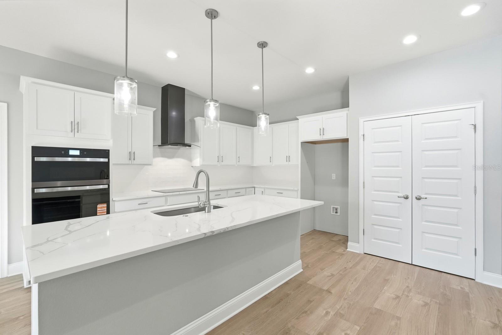 Image 11 of 59 For 402 Oliver Drive