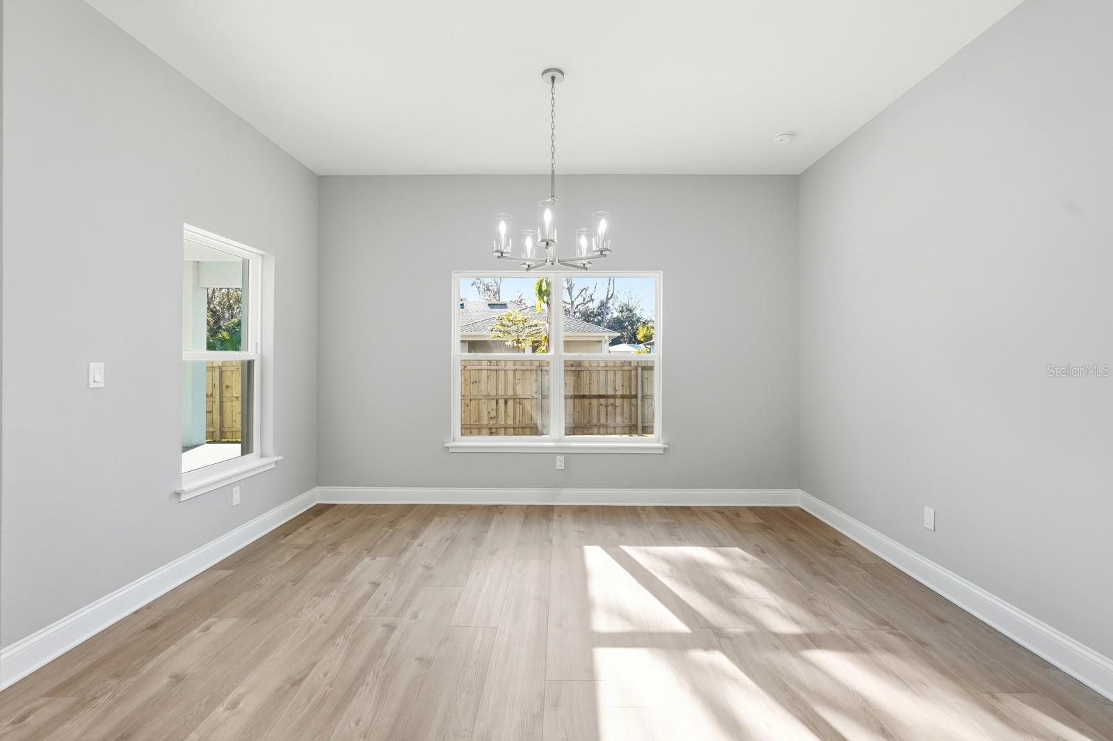 Image 17 of 59 For 402 Oliver Drive