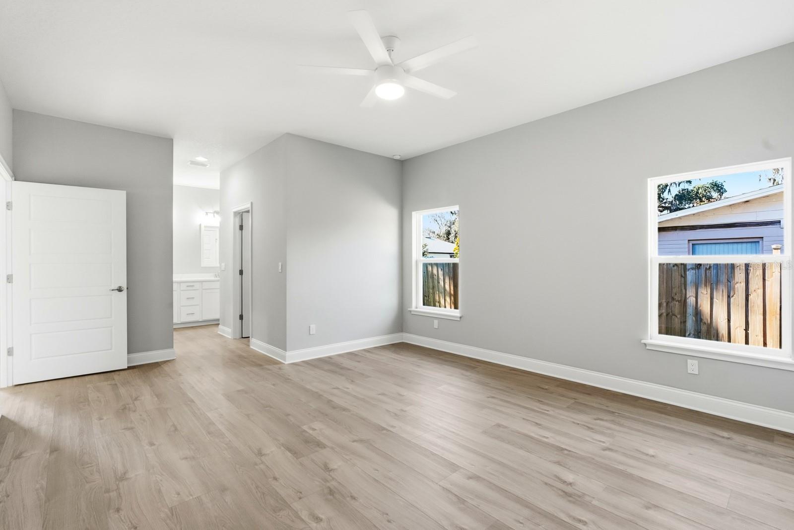 Image 20 of 59 For 402 Oliver Drive