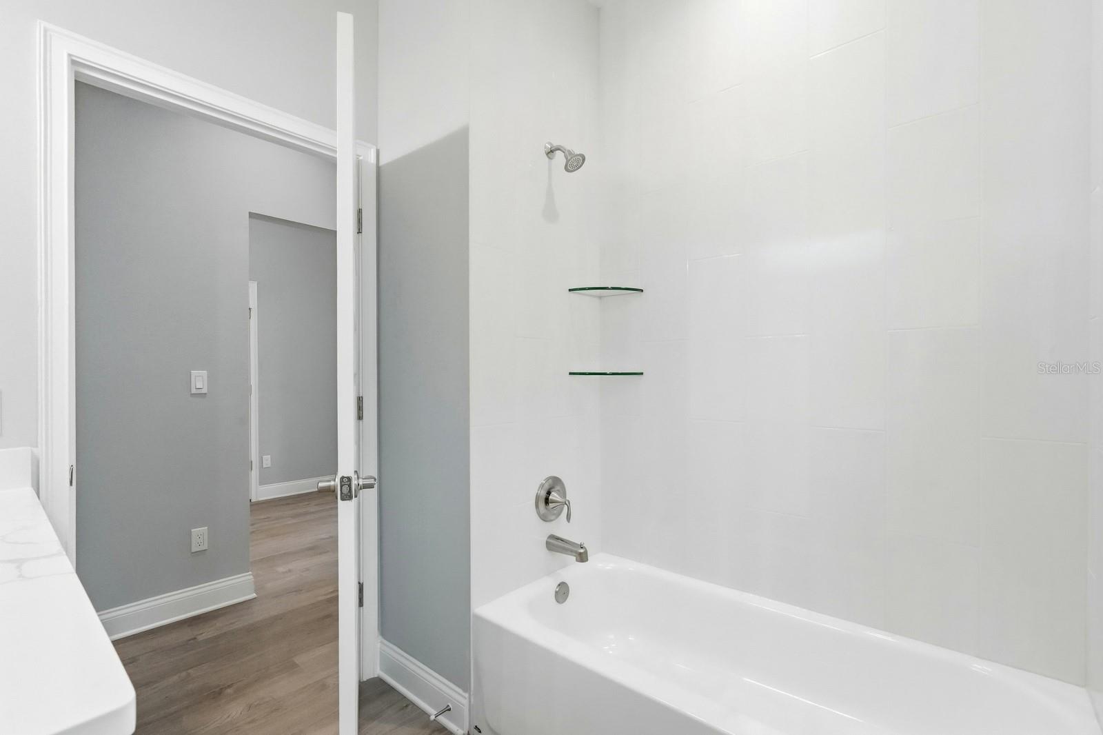 Image 28 of 59 For 402 Oliver Drive