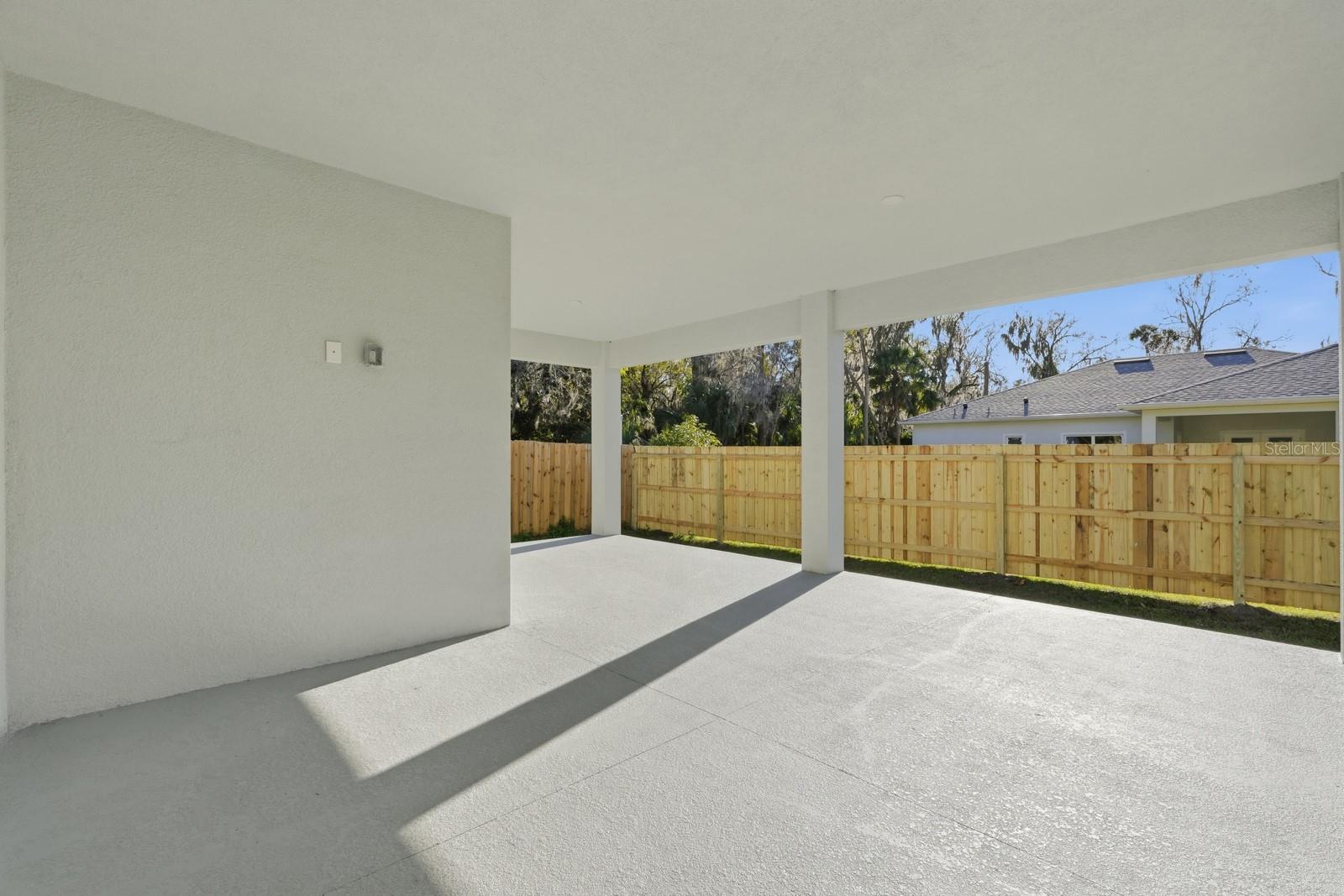 Image 33 of 59 For 402 Oliver Drive