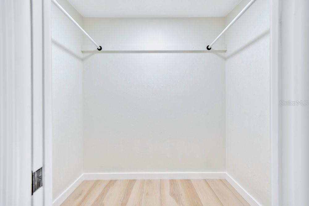 Image 17 of 32 For 771 Tumblebrook Drive