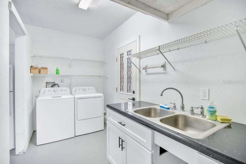 Image 22 of 32 For 771 Tumblebrook Drive