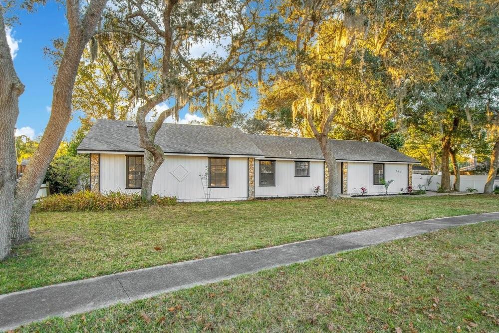 Image 3 of 32 For 771 Tumblebrook Drive