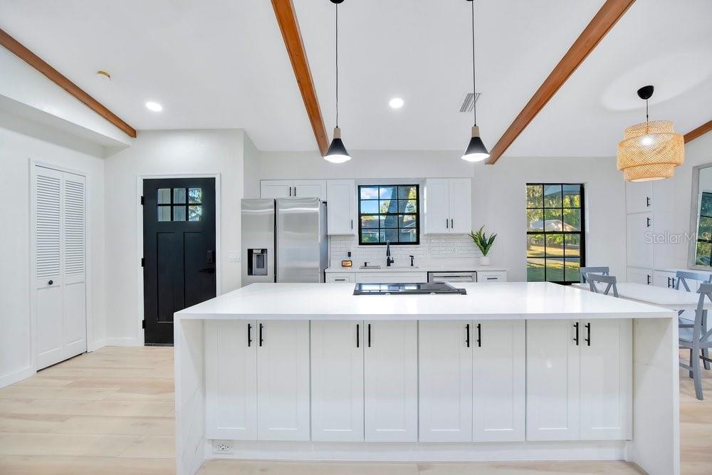 Image 9 of 32 For 771 Tumblebrook Drive