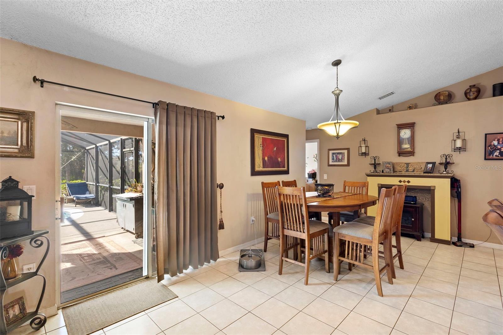 Image 17 of 39 For 310 Lake Forest Terrace