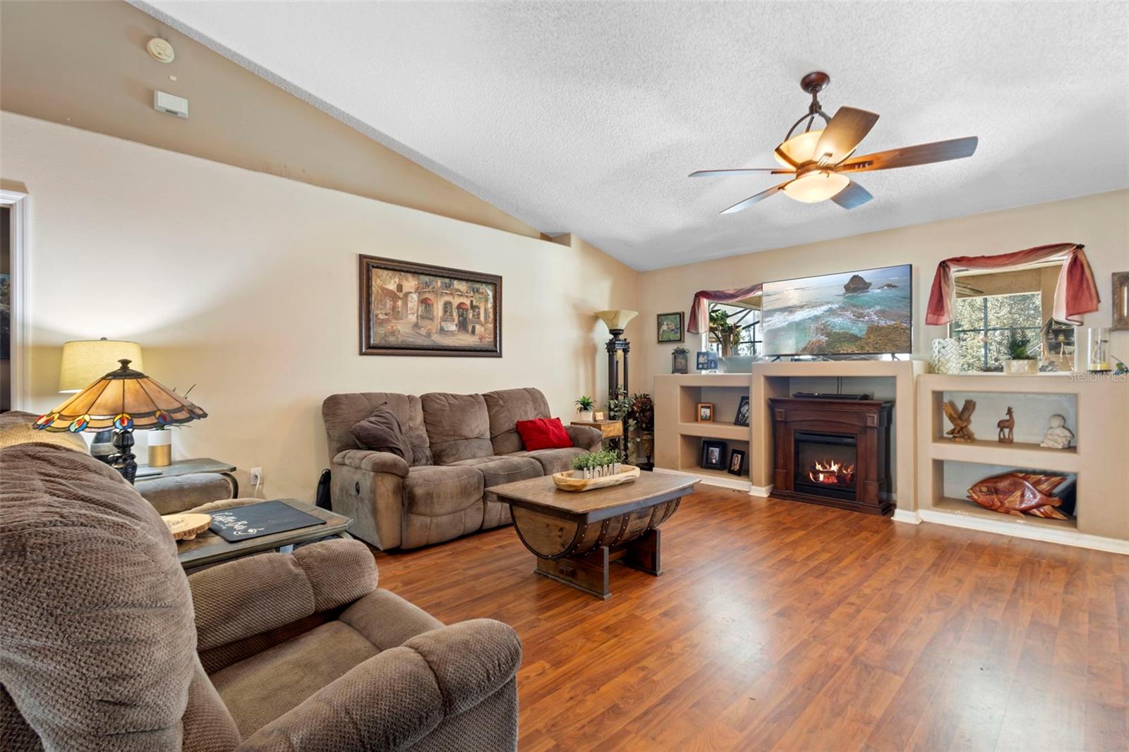 Image 19 of 39 For 310 Lake Forest Terrace