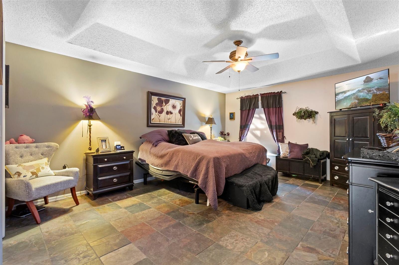 Image 21 of 39 For 310 Lake Forest Terrace