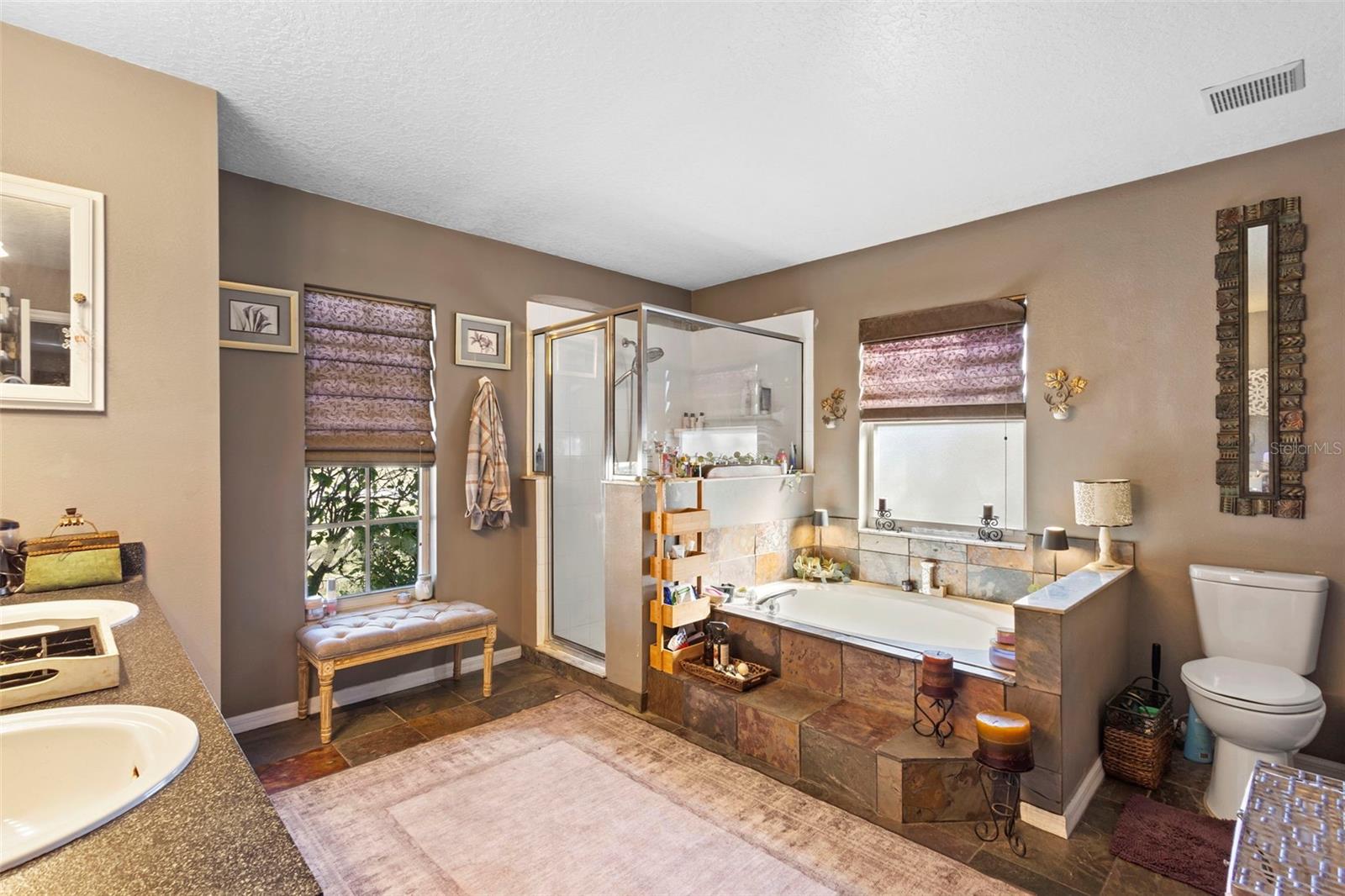 Image 24 of 39 For 310 Lake Forest Terrace