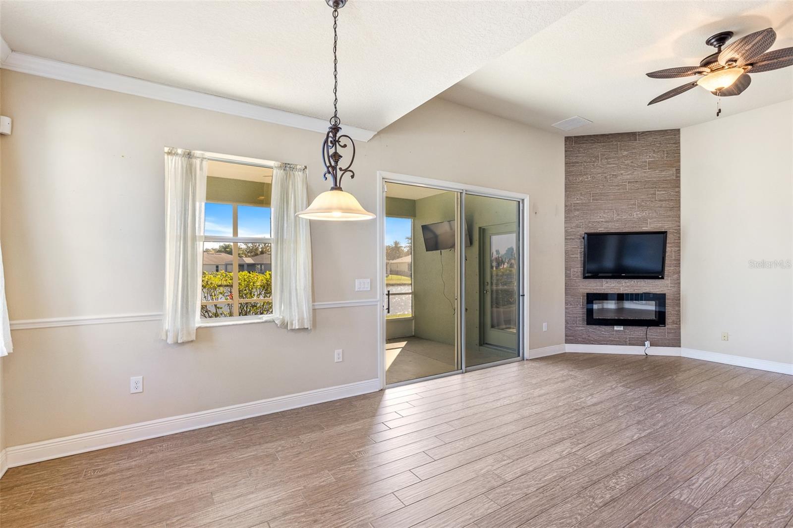 Image 10 of 43 For 3873 Dorsiere Avenue