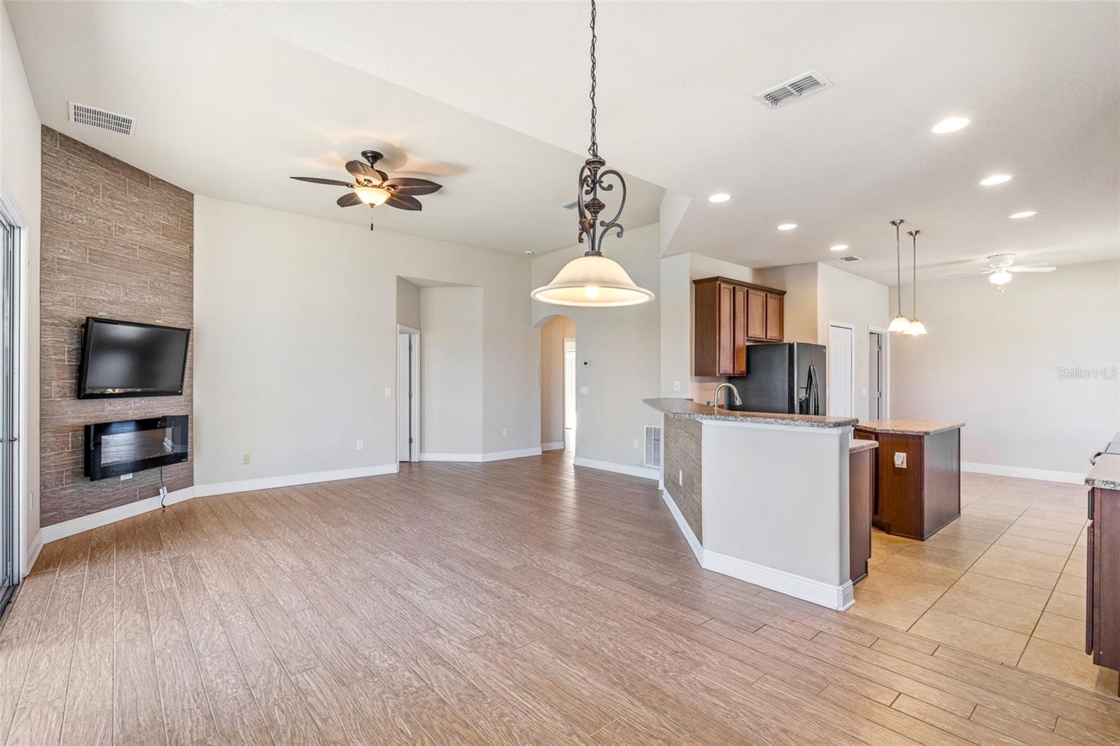 Image 9 of 43 For 3873 Dorsiere Avenue