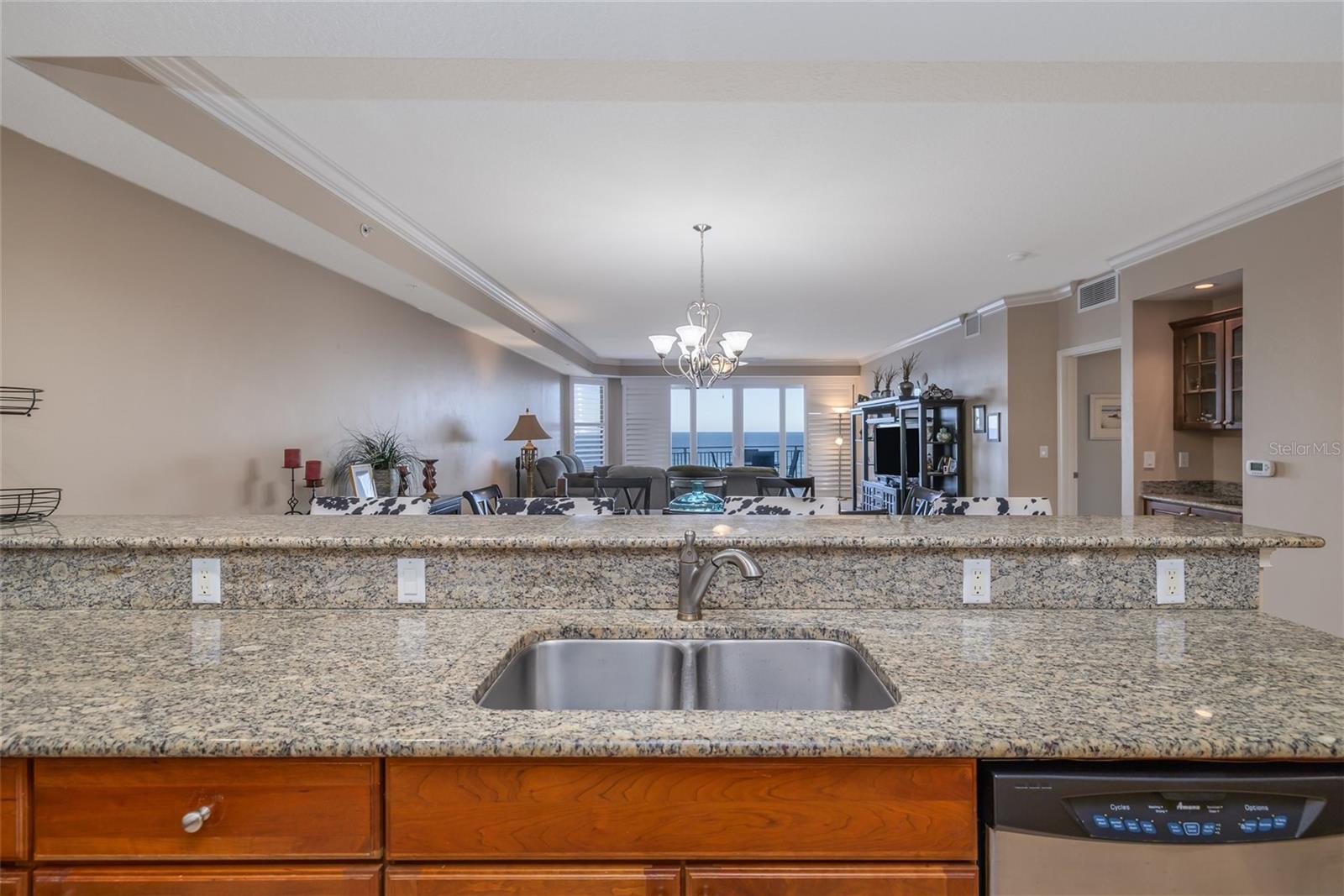 Image 18 of 58 For 2403 Atlantic Avenue 604