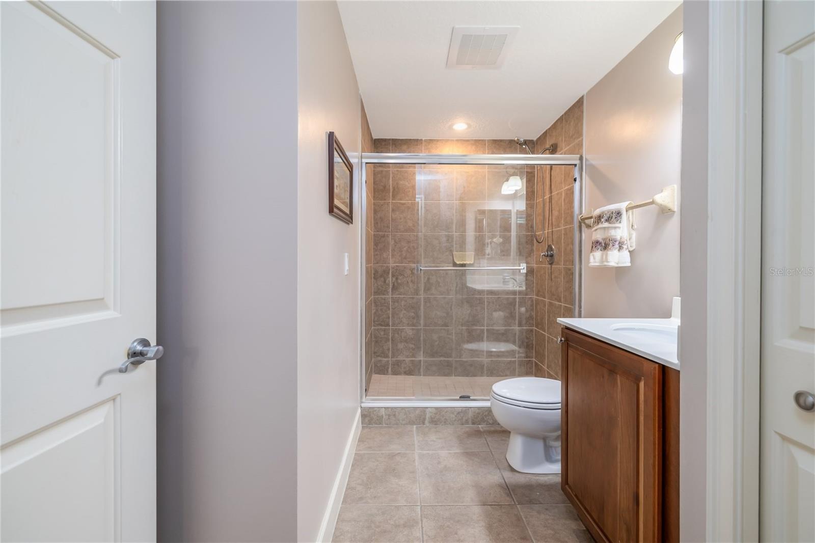 Image 29 of 58 For 2403 Atlantic Avenue 604