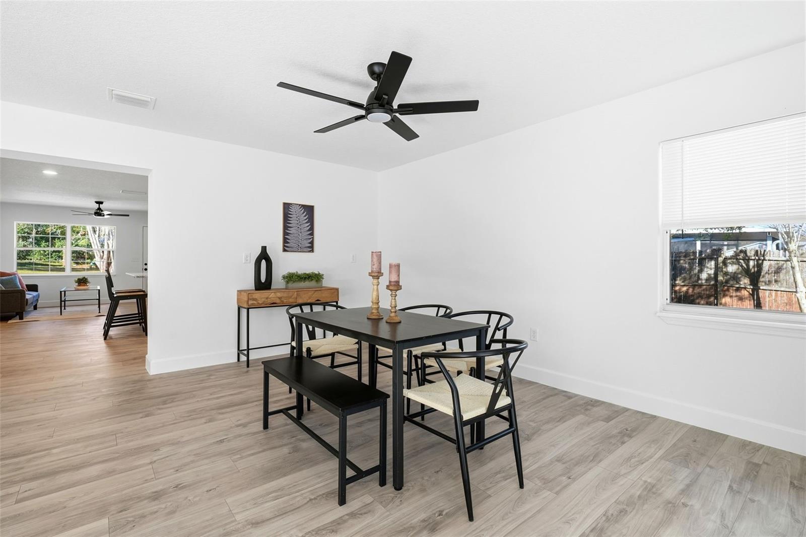 Image 21 of 32 For 516 Park Avenue