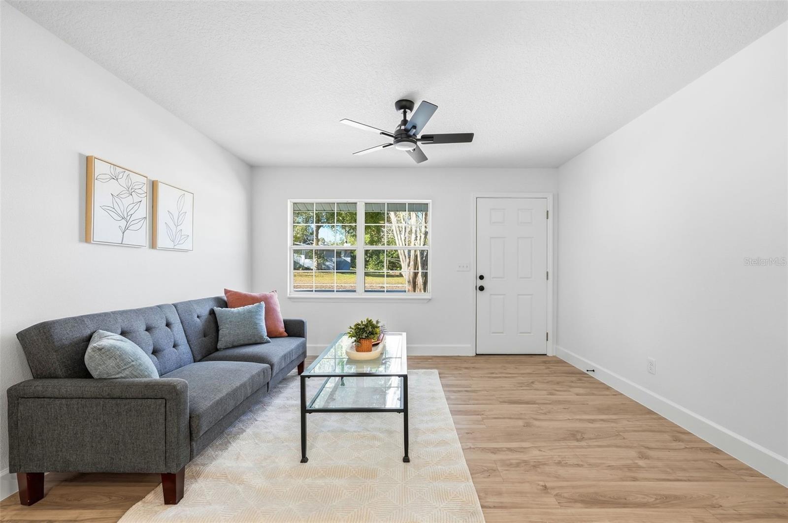 Image 3 of 32 For 516 Park Avenue