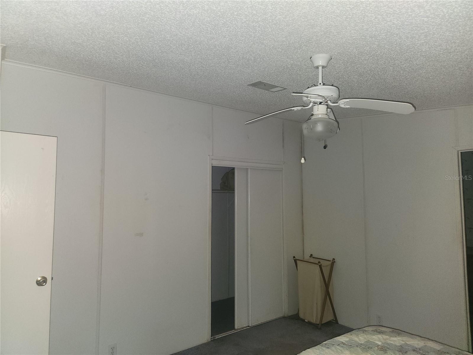 Image 11 of 27 For 384 Crescent Lake Shore Drive