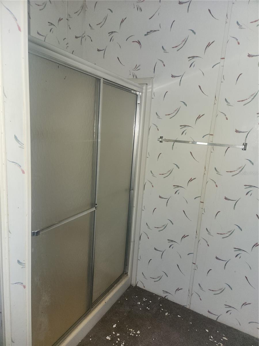 Image 14 of 27 For 384 Crescent Lake Shore Drive