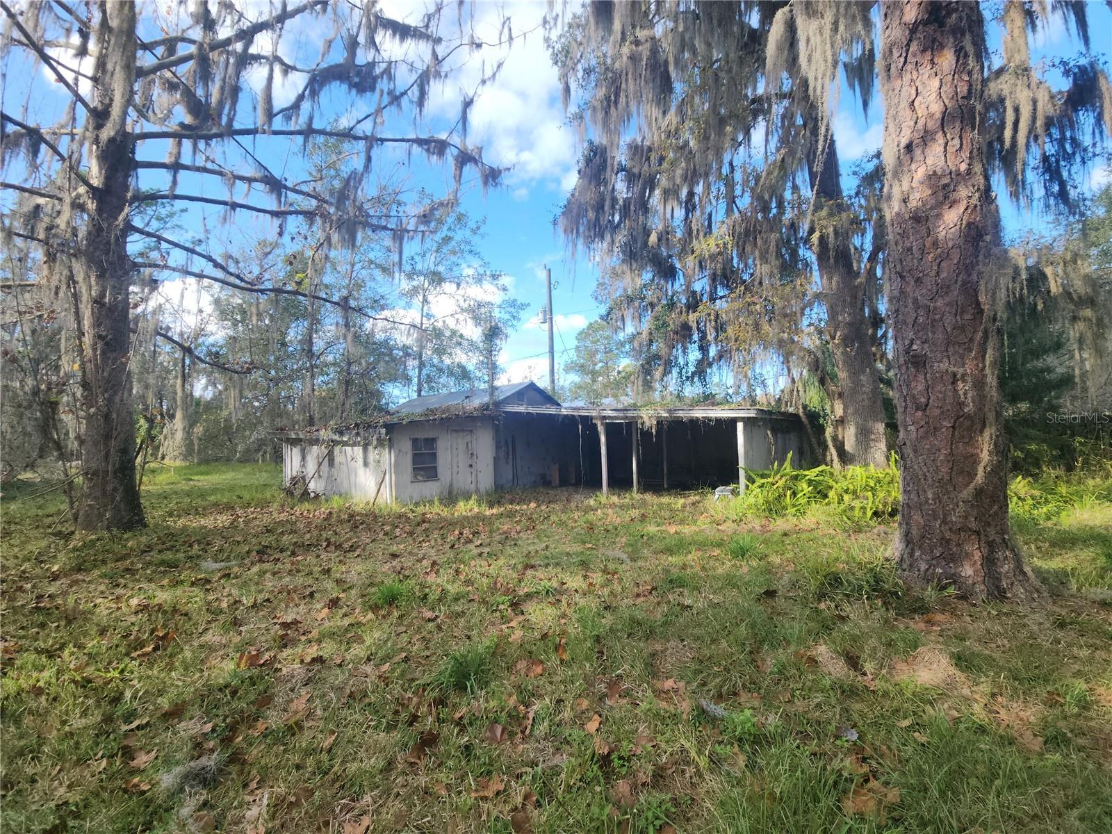 Image 25 of 27 For 384 Crescent Lake Shore Drive