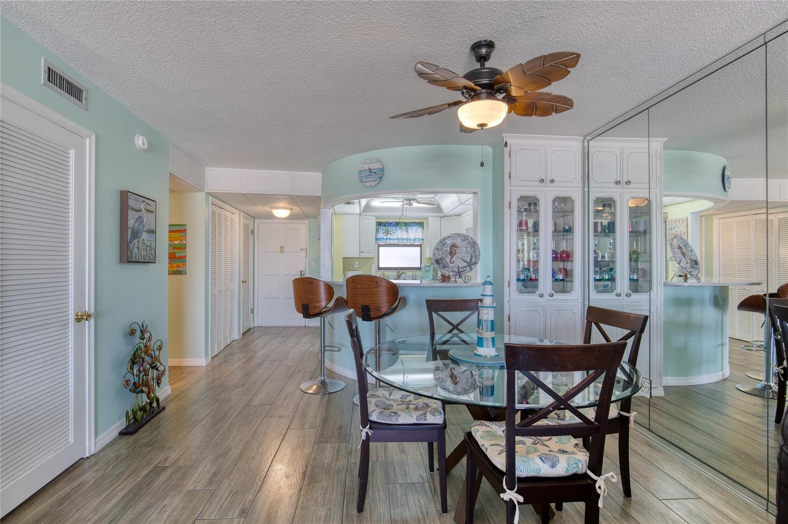 Image 11 of 44 For 915 Ocean Shore Boulevard 2010