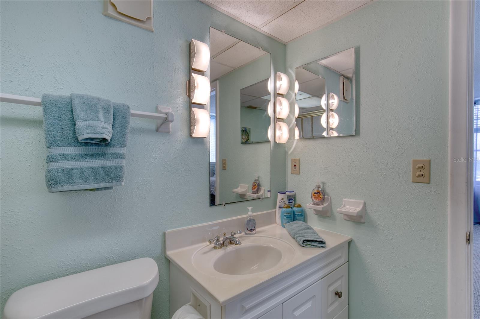 Image 22 of 44 For 915 Ocean Shore Boulevard 2010