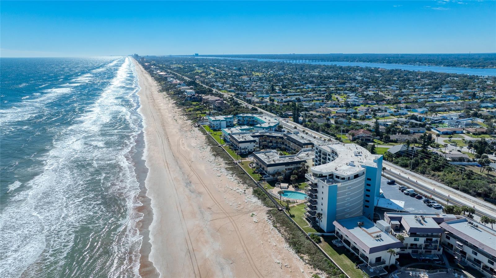 Image 38 of 44 For 915 Ocean Shore Boulevard 2010