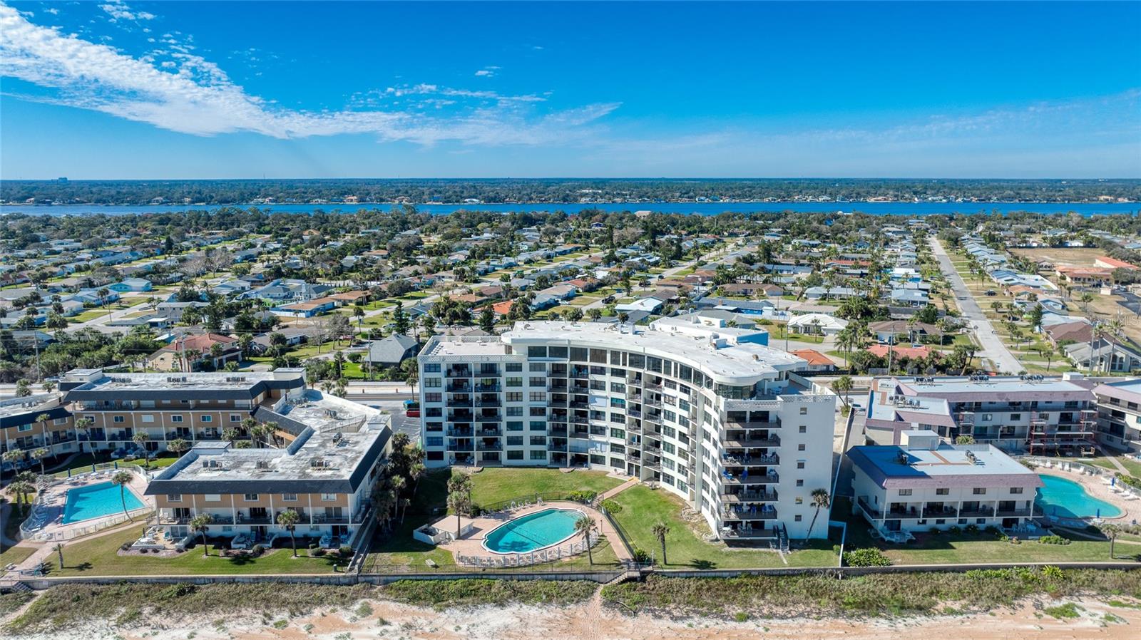 Image 39 of 44 For 915 Ocean Shore Boulevard 2010