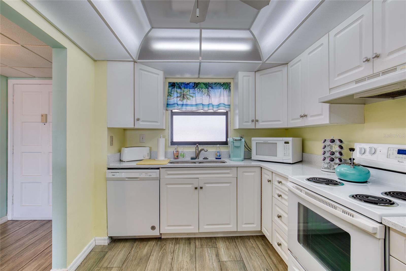 Image 7 of 44 For 915 Ocean Shore Boulevard 2010