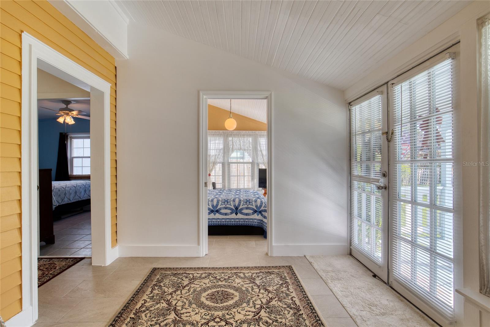 Image 10 of 54 For 8 Magnolia Avenue