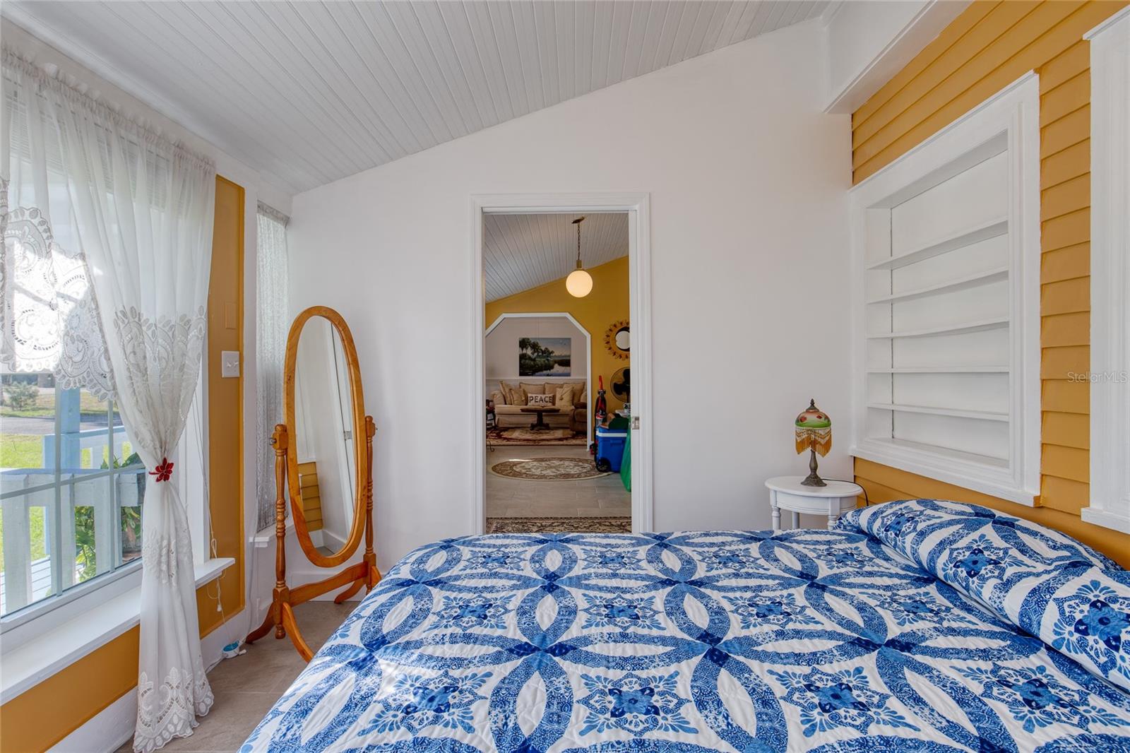 Image 12 of 54 For 8 Magnolia Avenue