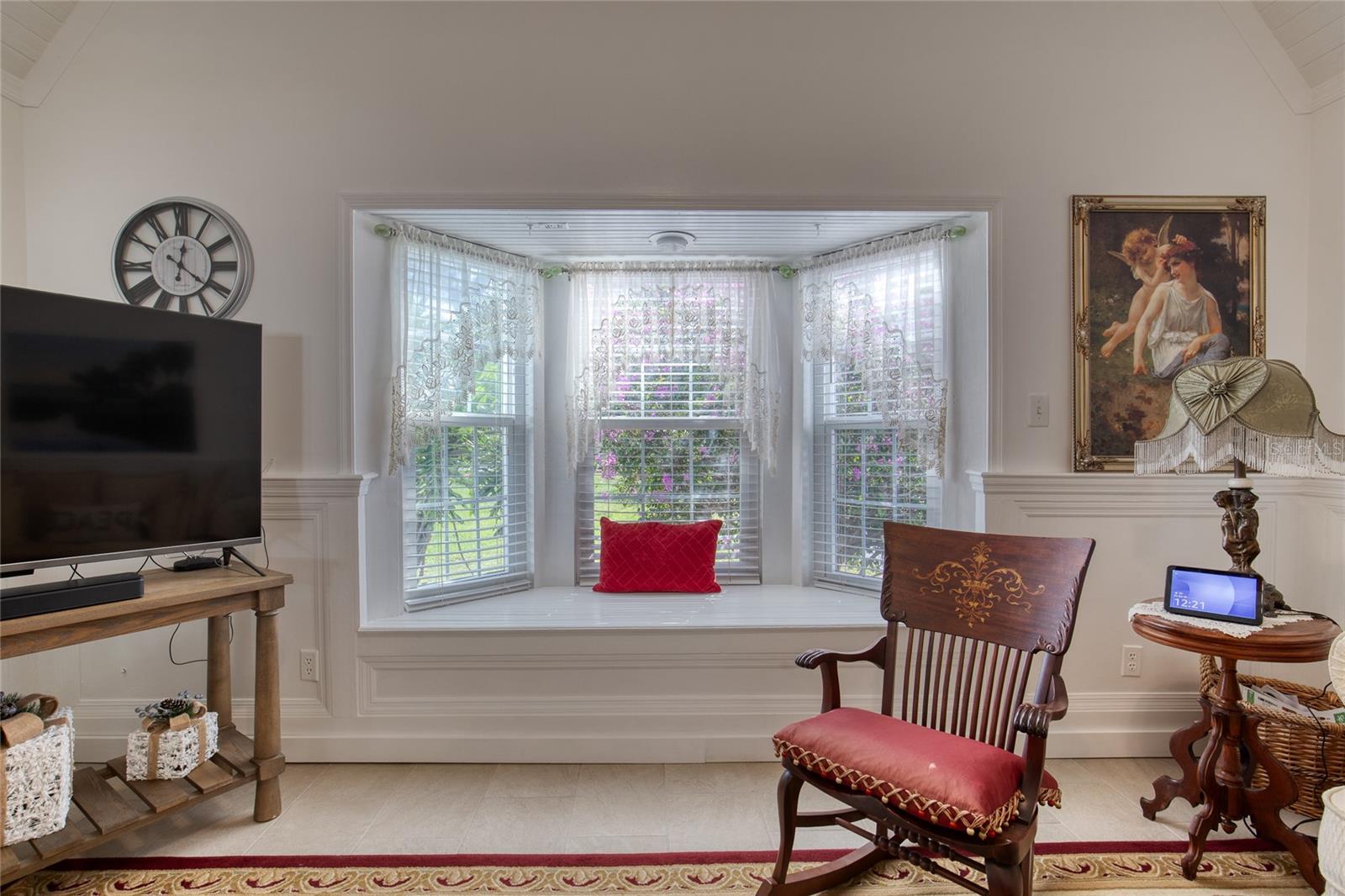 Image 17 of 54 For 8 Magnolia Avenue