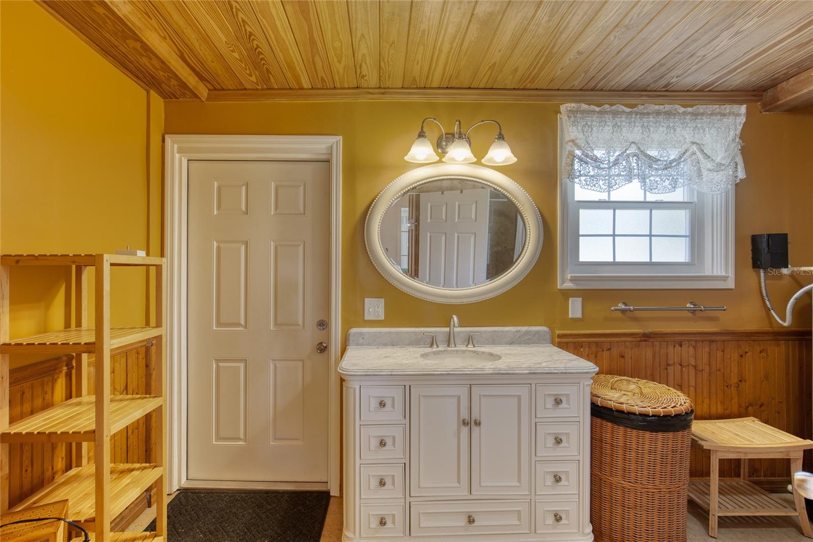 Image 31 of 54 For 8 Magnolia Avenue