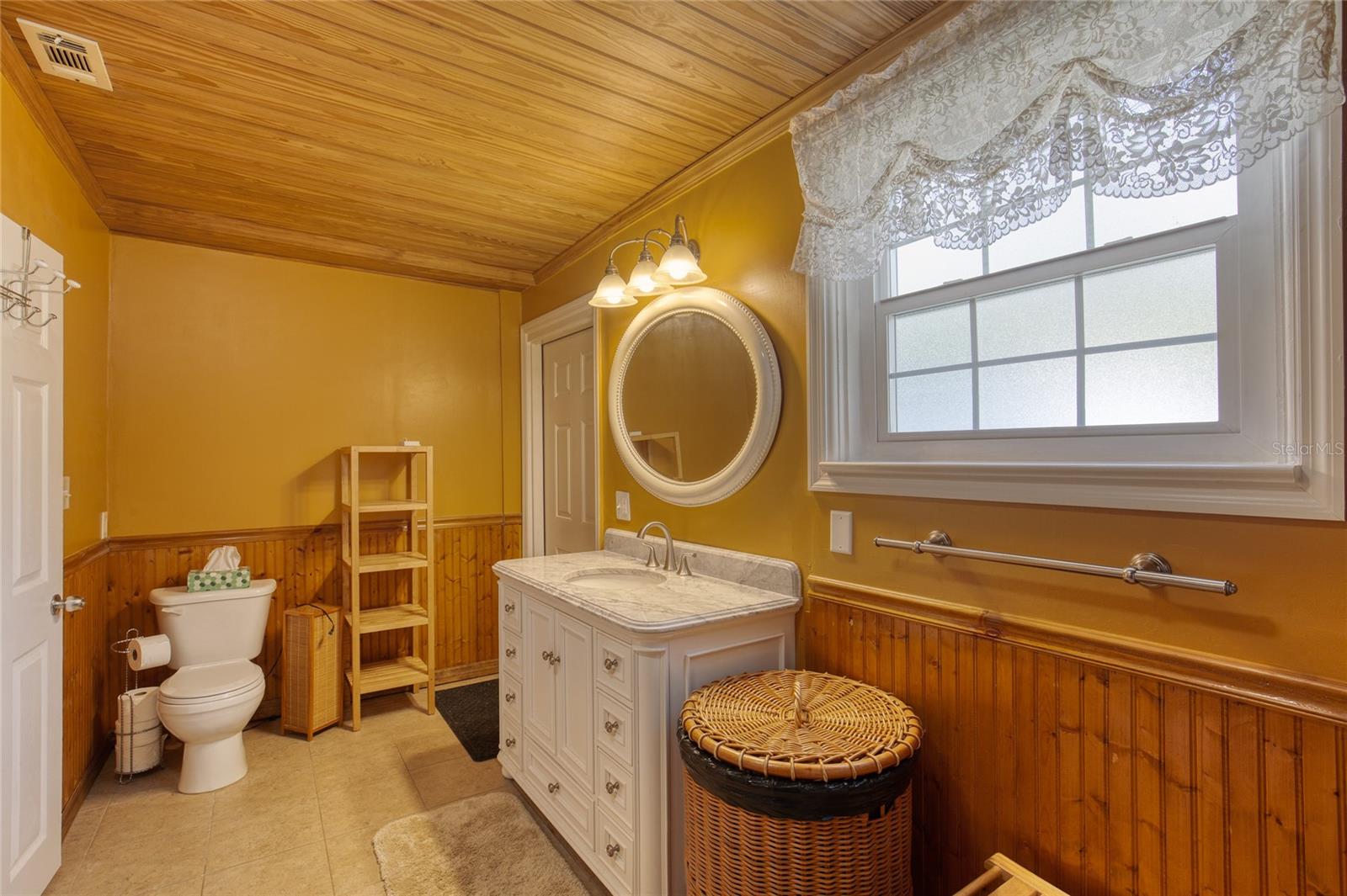 Image 32 of 54 For 8 Magnolia Avenue