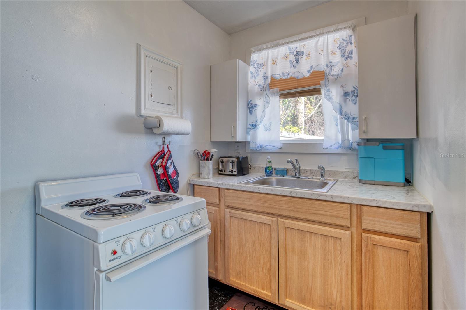 Image 42 of 54 For 8 Magnolia Avenue