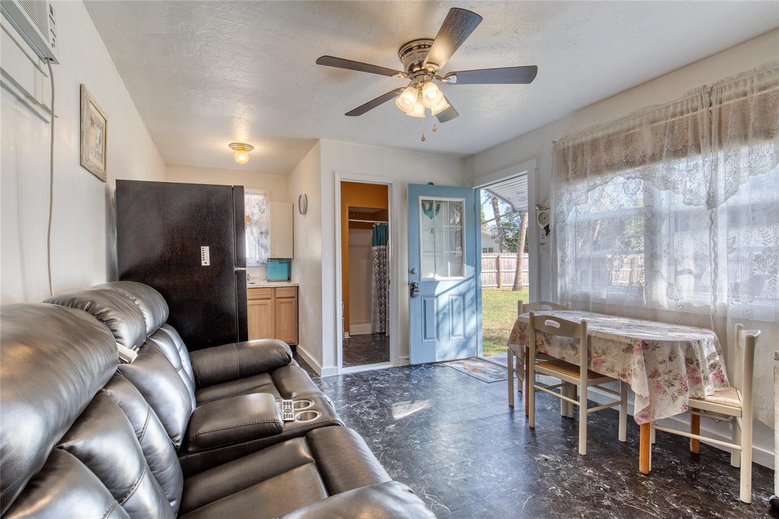 Image 44 of 54 For 8 Magnolia Avenue