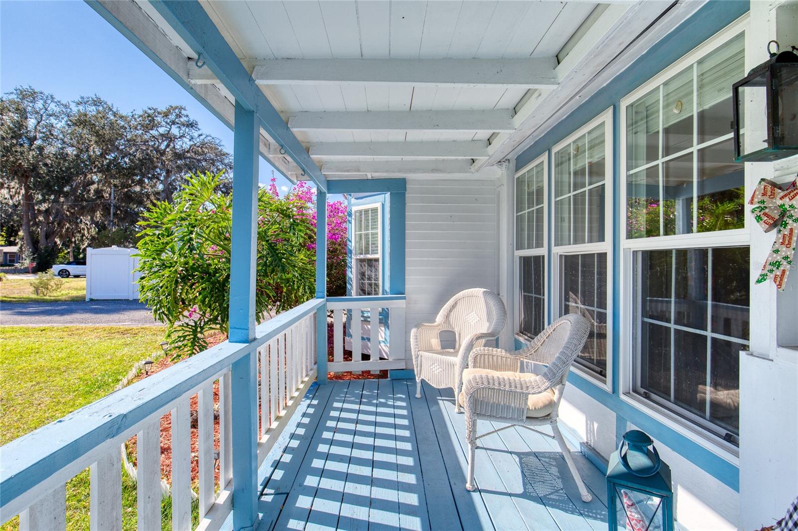 Image 7 of 54 For 8 Magnolia Avenue