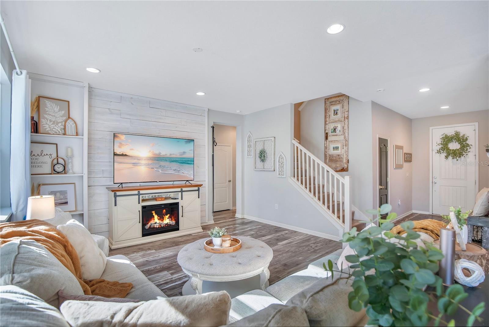 Image 5 of 43 For 171 Pergola Place