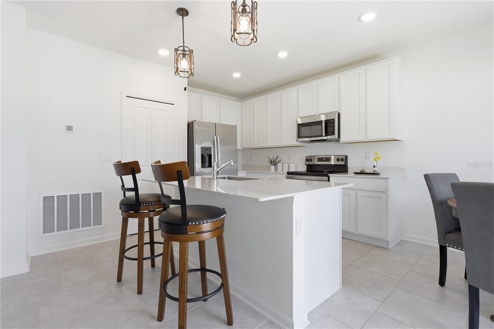 Image 6 of 21 For 1539 Peach Creek Drive