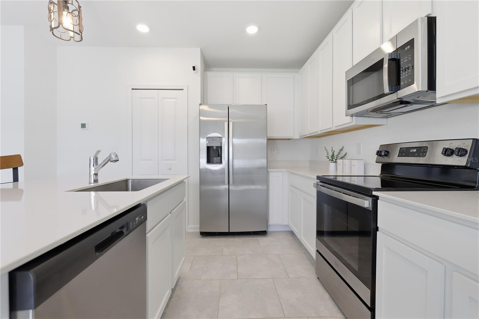 Image 8 of 21 For 1539 Peach Creek Drive