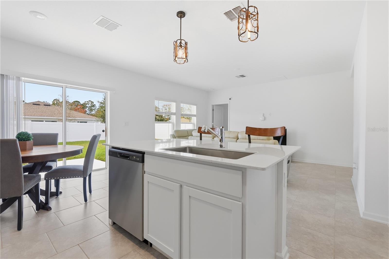 Image 9 of 21 For 1539 Peach Creek Drive