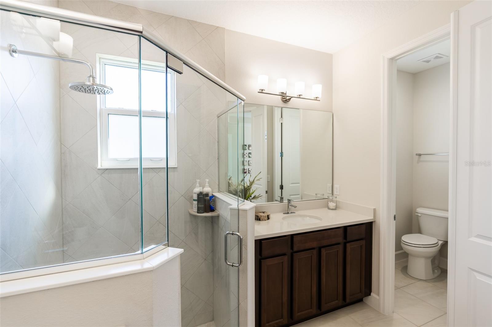 Image 10 of 20 For 1204 Victoria Hills Drive N