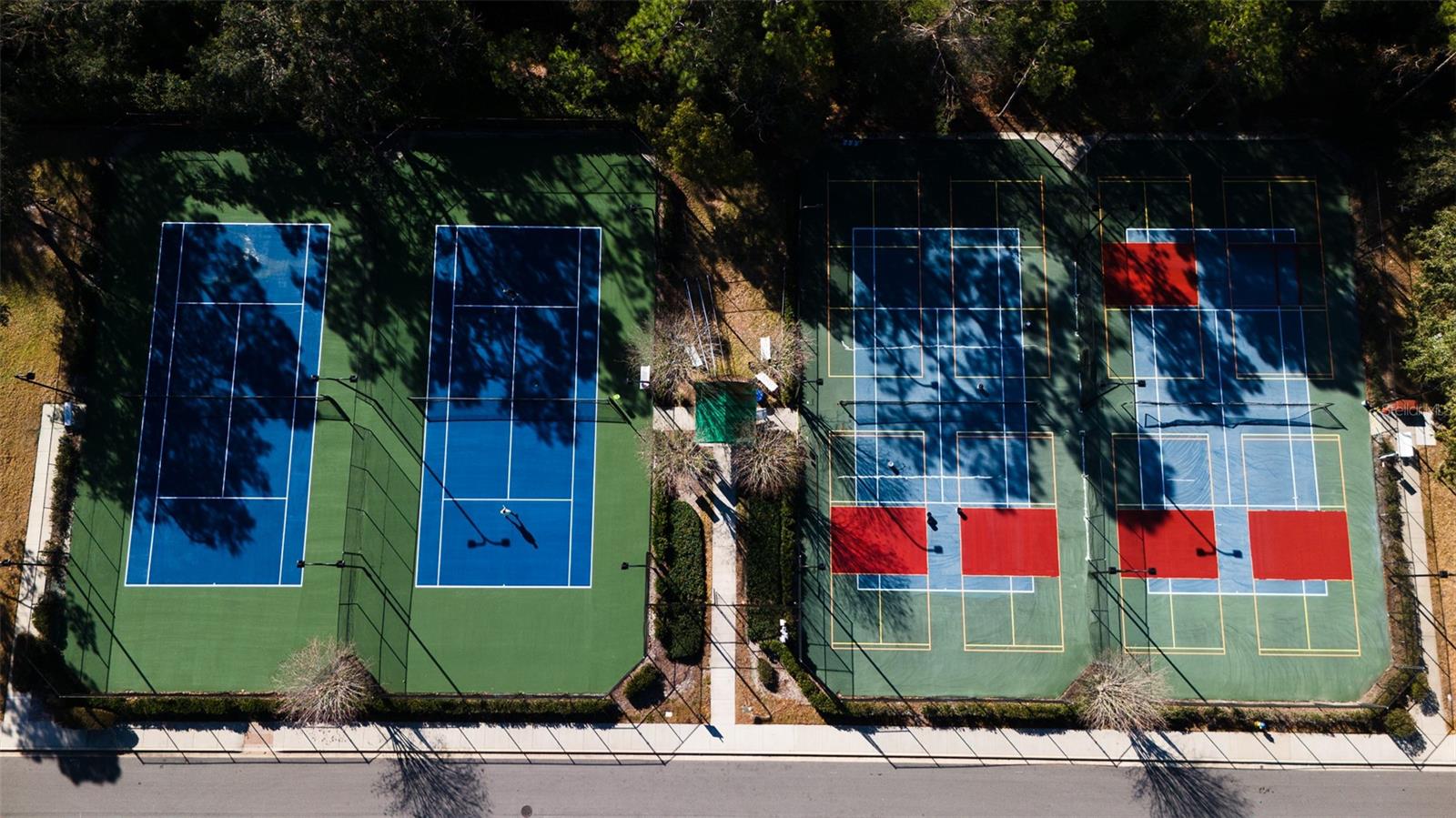 Image 18 of 20 For 1204 Victoria Hills Drive N