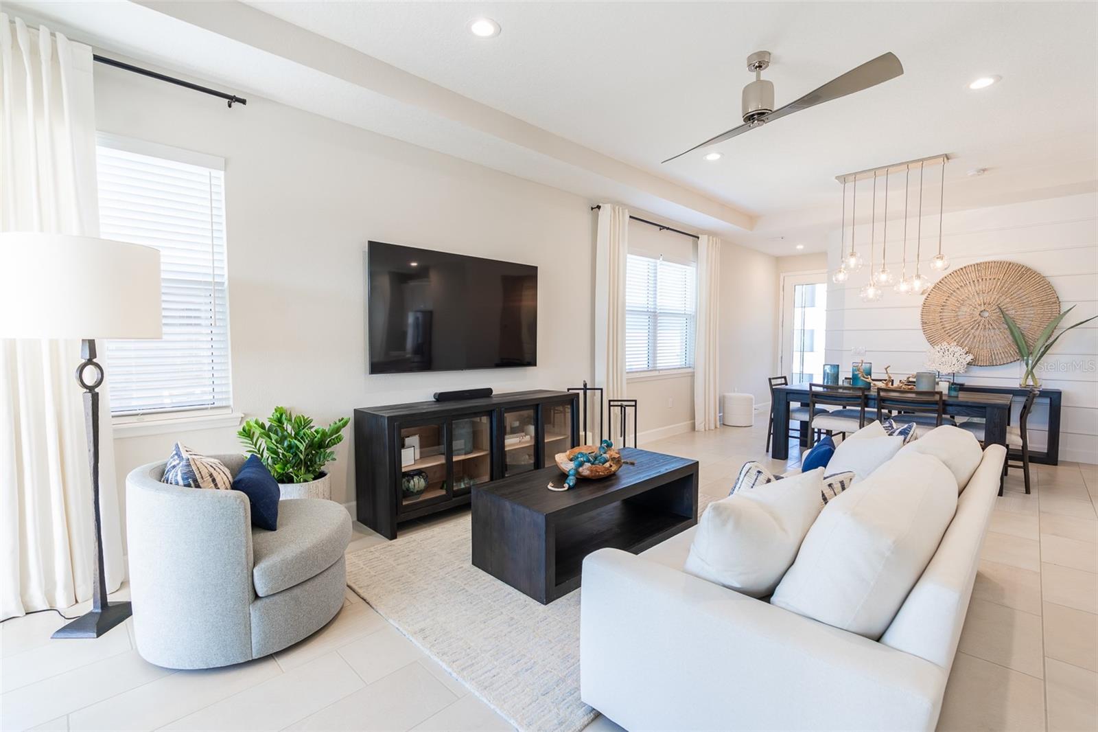 Image 3 of 20 For 1204 Victoria Hills Drive N