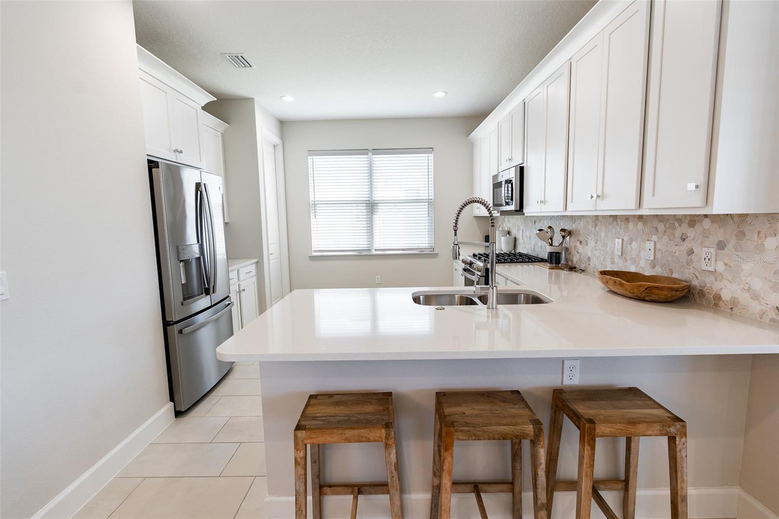 Image 4 of 20 For 1204 Victoria Hills Drive N