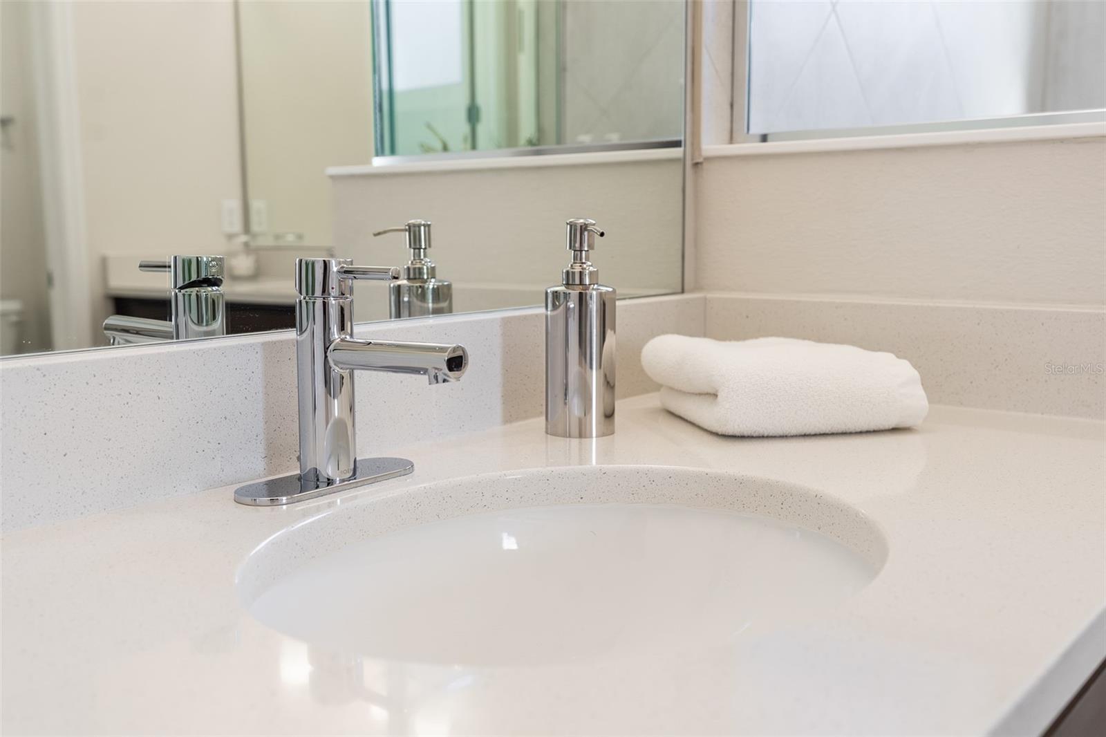 Image 9 of 20 For 1204 Victoria Hills Drive N