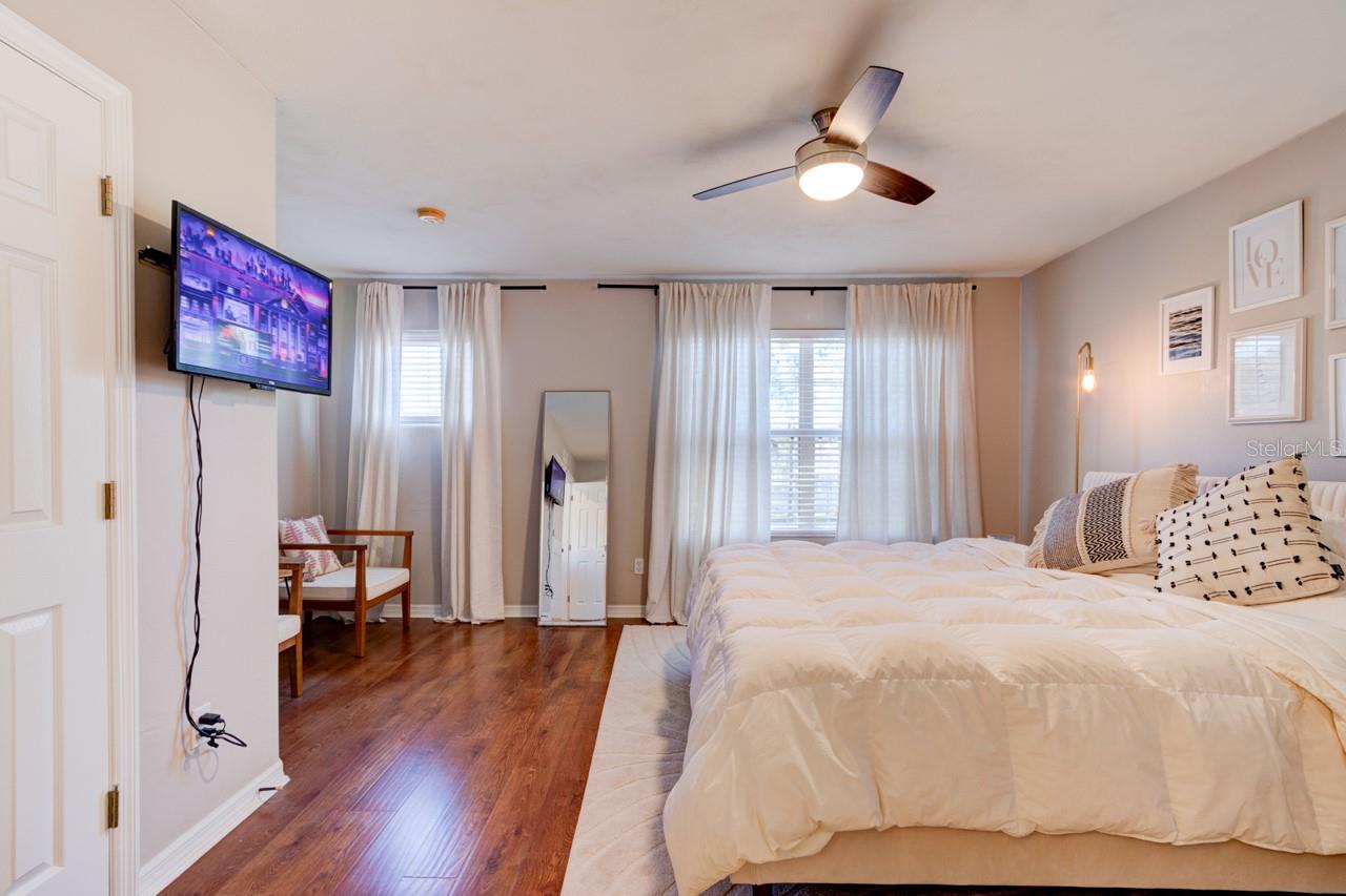 Image 12 of 35 For 428 Airport Road