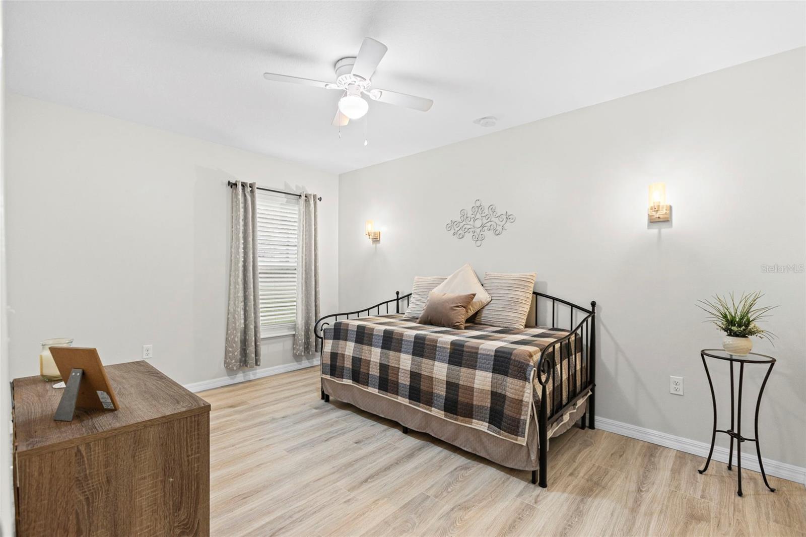 Image 13 of 31 For 2551 12th Square Sw