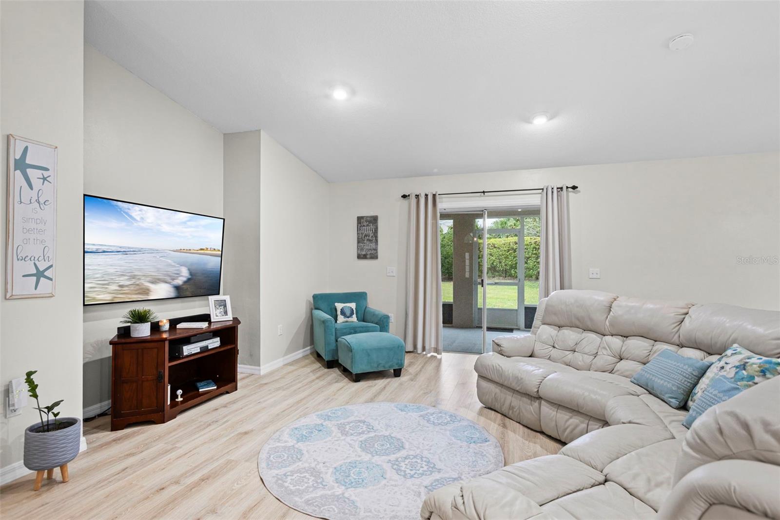 Image 4 of 31 For 2551 12th Square Sw