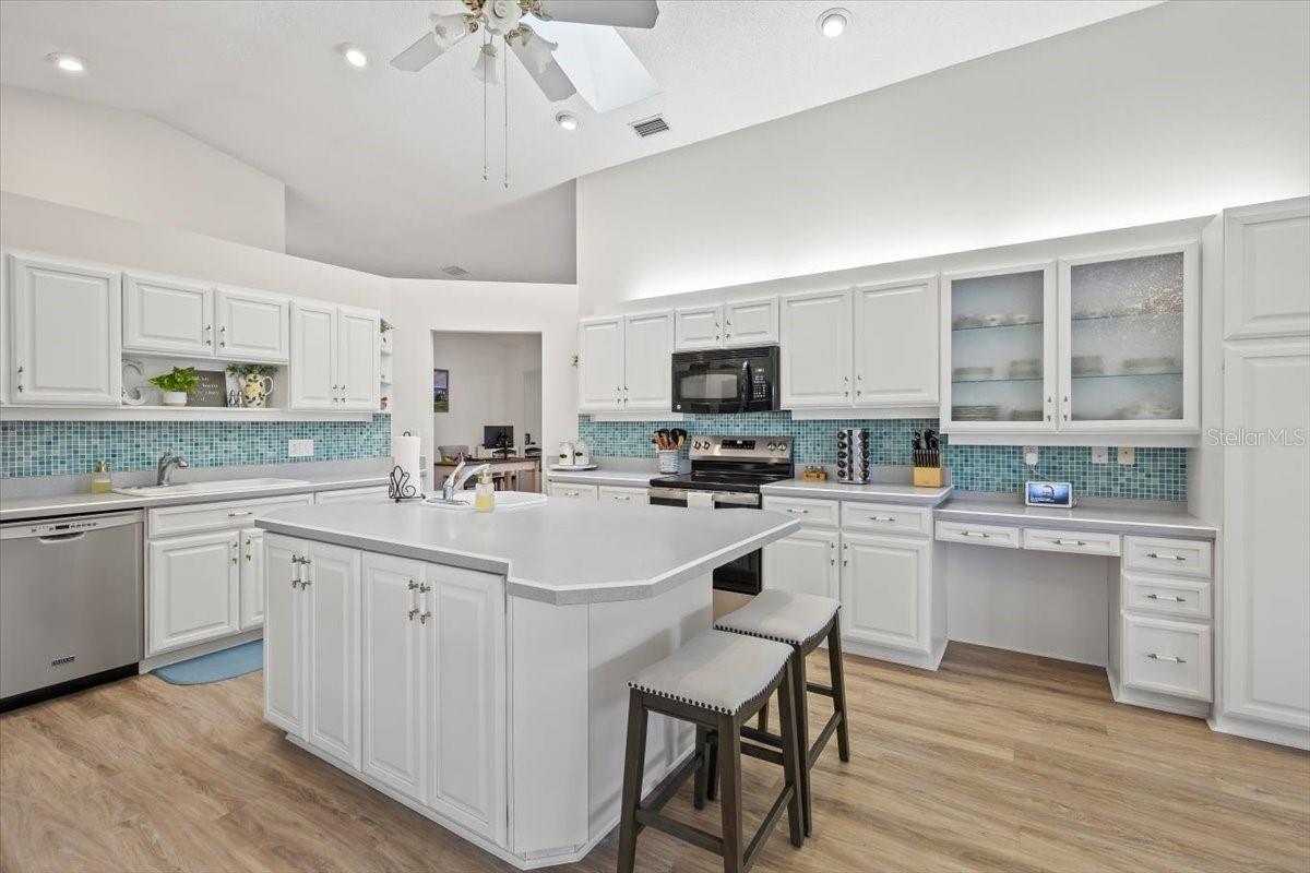 Image 10 of 66 For 132 Sea Street