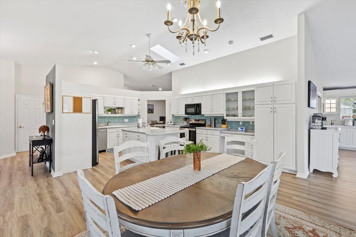 Image 11 of 66 For 132 Sea Street