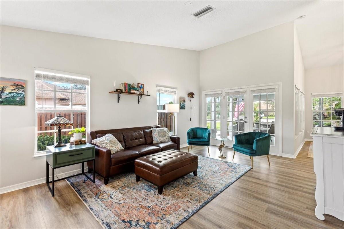 Image 16 of 66 For 132 Sea Street